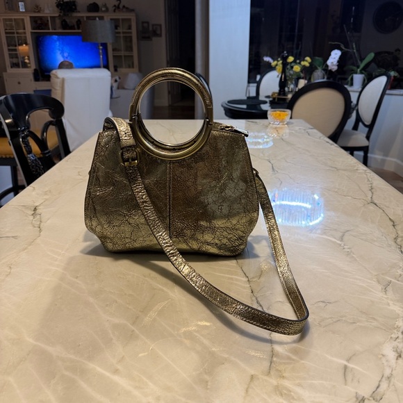 Patricia Nash Handbags - Patricia Nash Metallic leather handbag with detachable crossbody strap